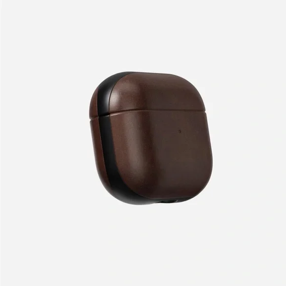 New Nomad Modern Leather Case
AirPods Pro (2nd gen) | Horween. 17 - Picture 3 of 10